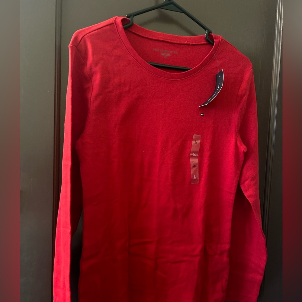 Long sleeve shirt.